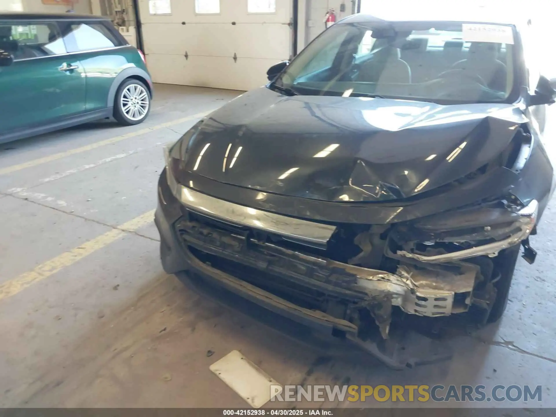 6 Photograph of a damaged car 19XZE4F16KE026659 HONDA INSIGHT 2019