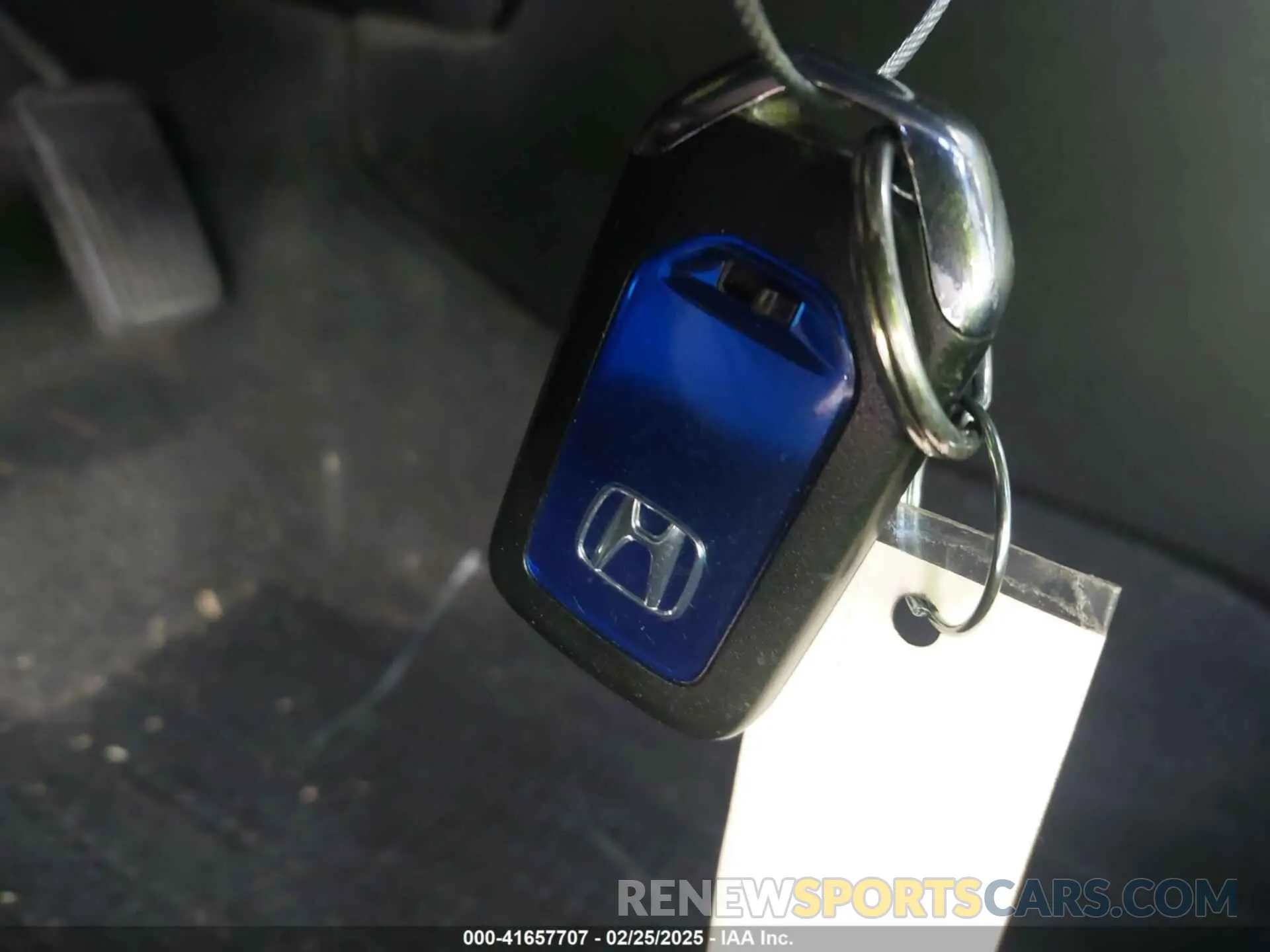 11 Photograph of a damaged car 19XZE4F17KE003004 HONDA INSIGHT 2019