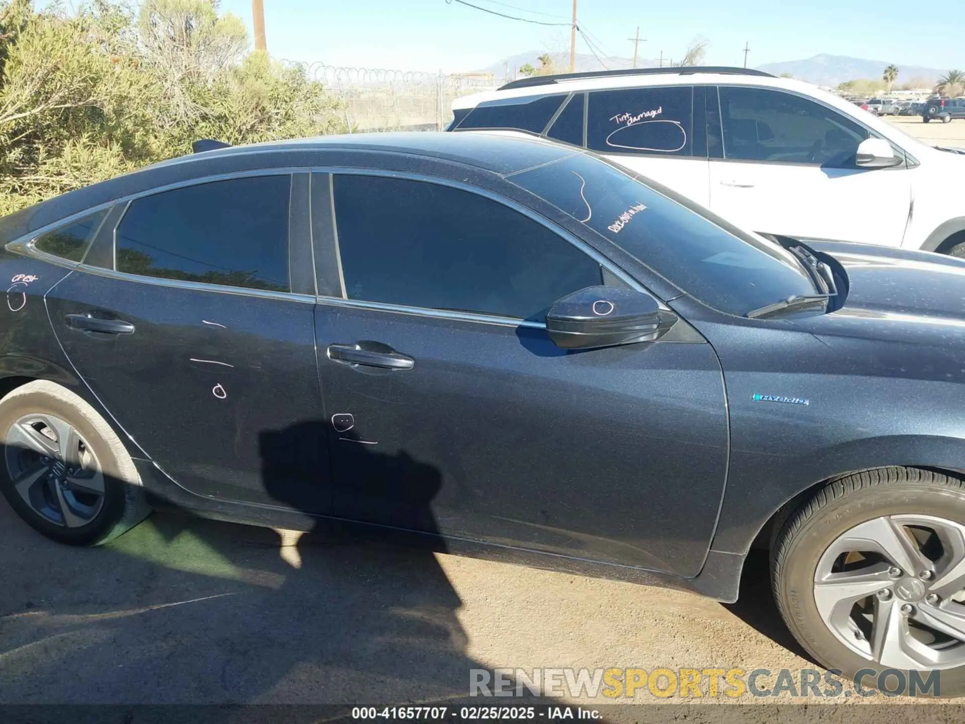 13 Photograph of a damaged car 19XZE4F17KE003004 HONDA INSIGHT 2019