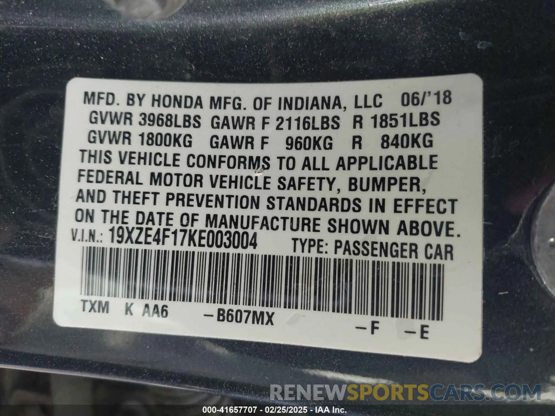 9 Photograph of a damaged car 19XZE4F17KE003004 HONDA INSIGHT 2019