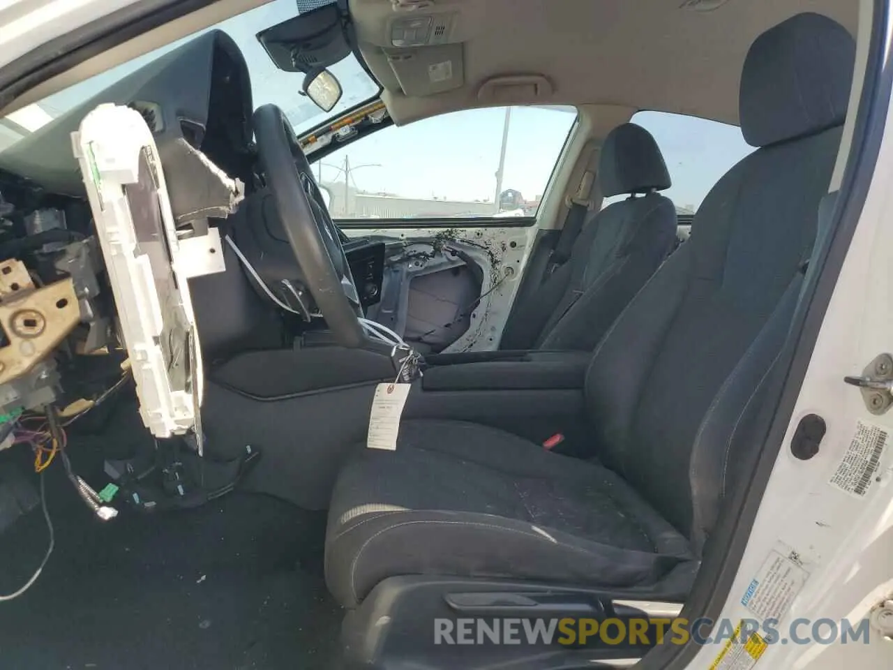 7 Photograph of a damaged car 19XZE4F17KE021048 HONDA INSIGHT 2019