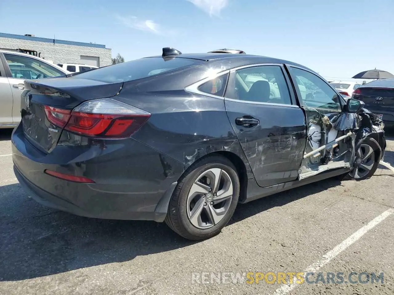 3 Photograph of a damaged car 19XZE4F50KE026174 HONDA INSIGHT 2019