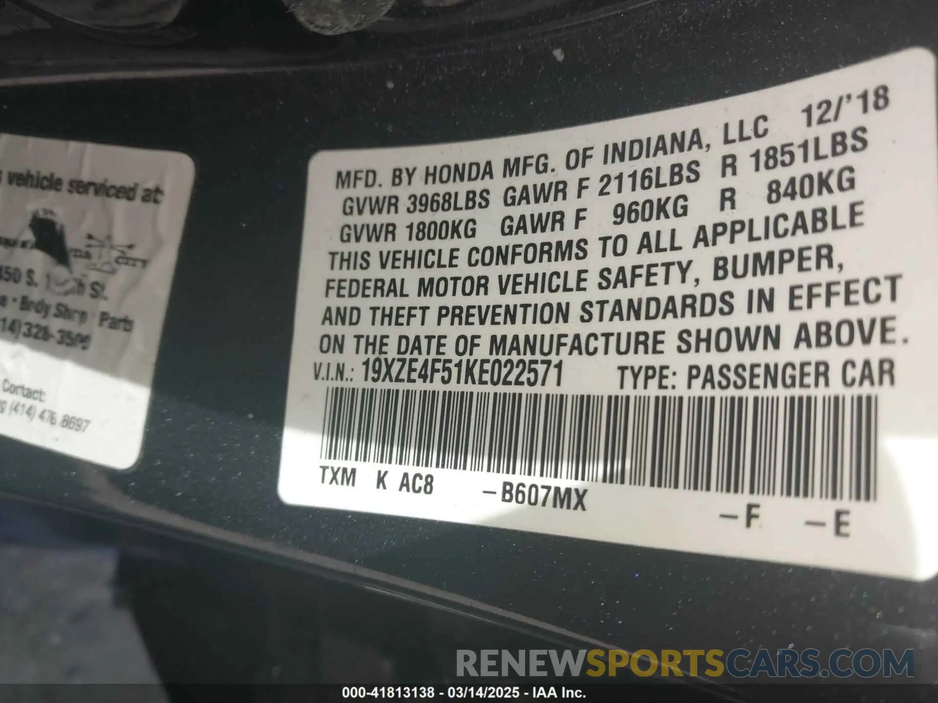 9 Photograph of a damaged car 19XZE4F51KE022571 HONDA INSIGHT 2019
