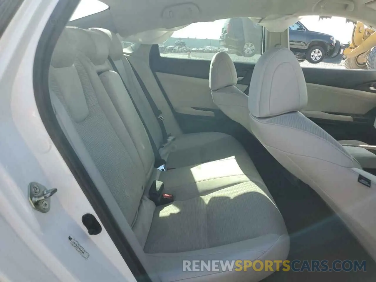 11 Photograph of a damaged car 19XZE4F51KE027933 HONDA INSIGHT 2019