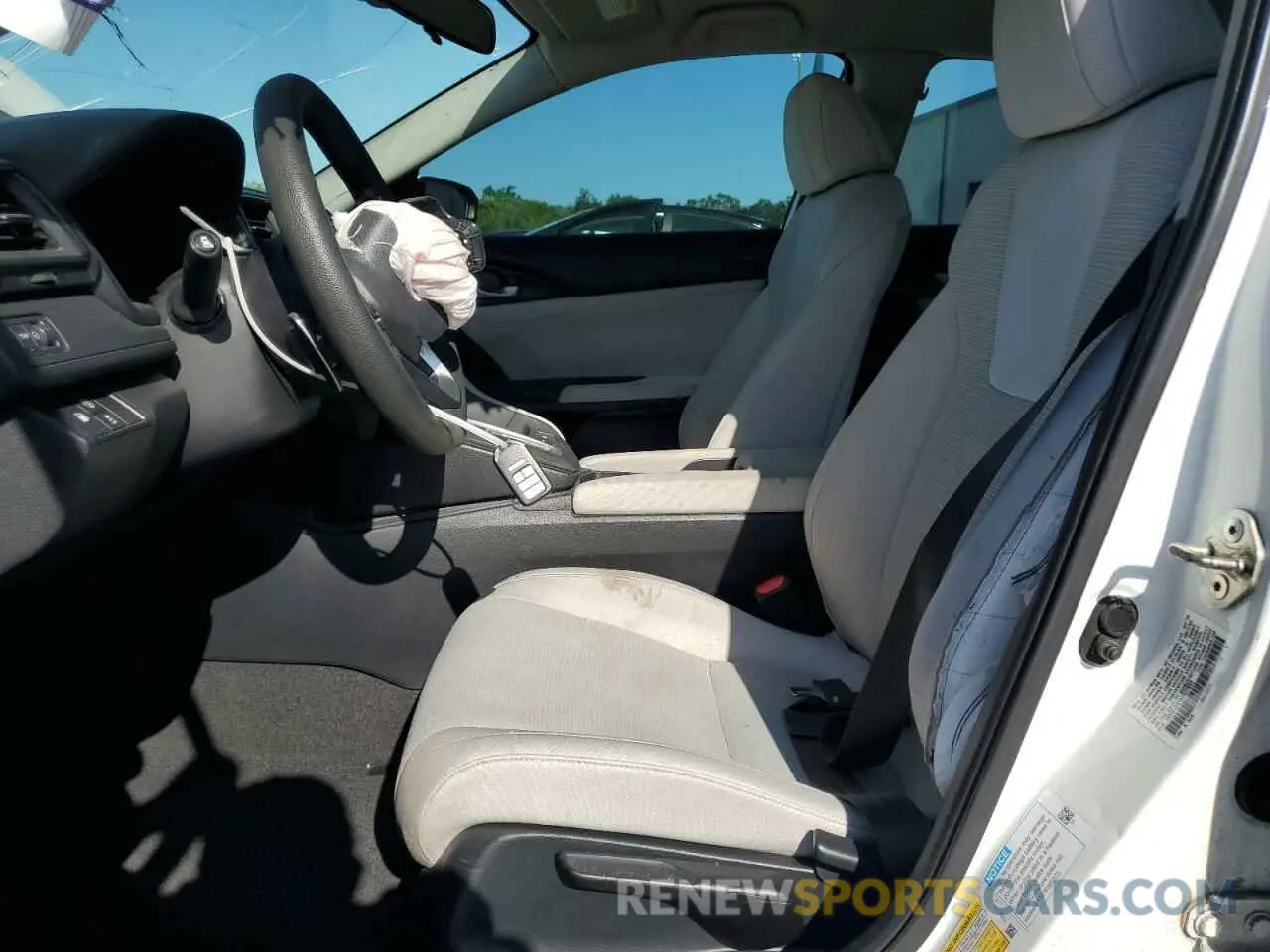 7 Photograph of a damaged car 19XZE4F51KE027933 HONDA INSIGHT 2019