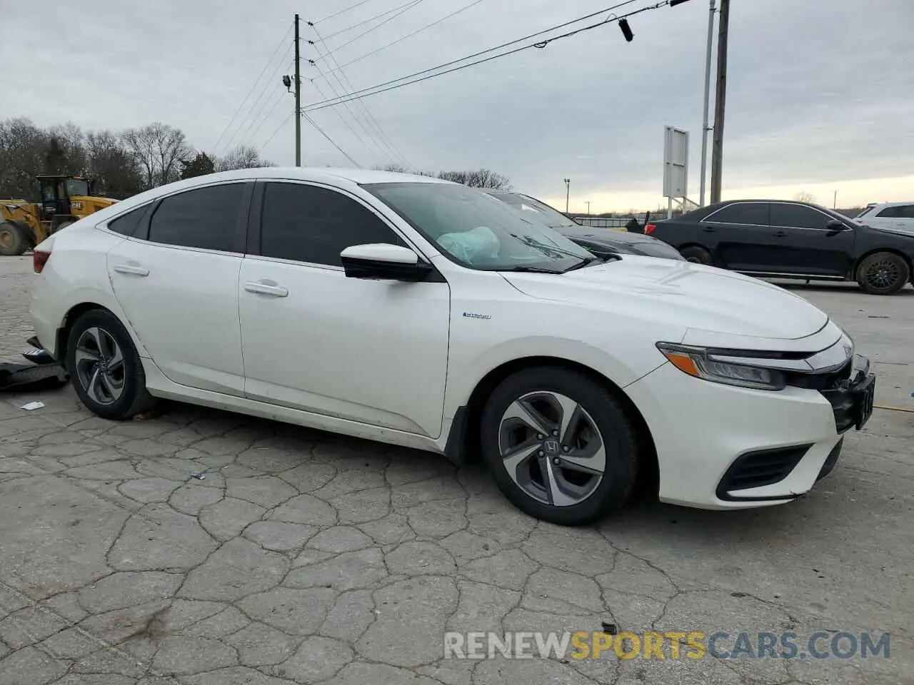 4 Photograph of a damaged car 19XZE4F52KE003849 HONDA INSIGHT 2019