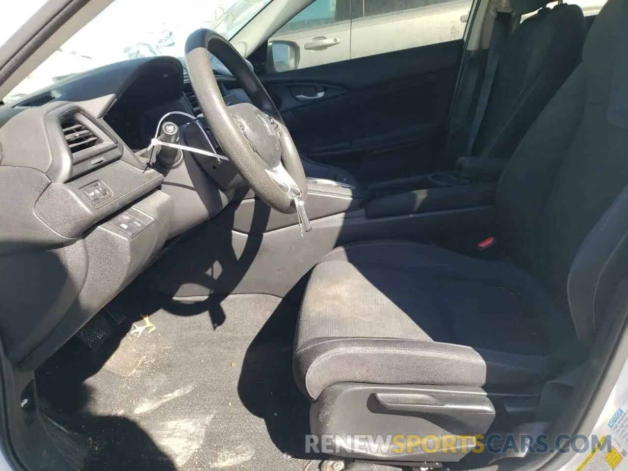 7 Photograph of a damaged car 19XZE4F52KE003849 HONDA INSIGHT 2019