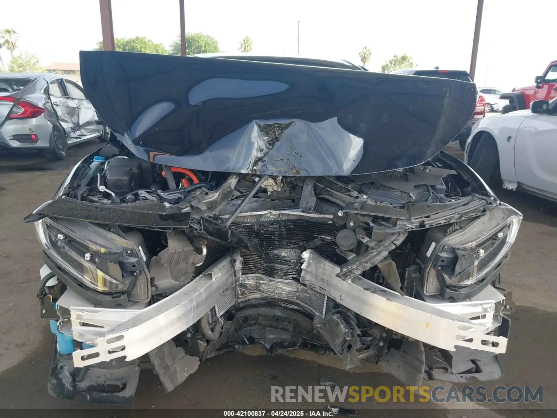 6 Photograph of a damaged car 19XZE4F52KE014737 HONDA INSIGHT 2019