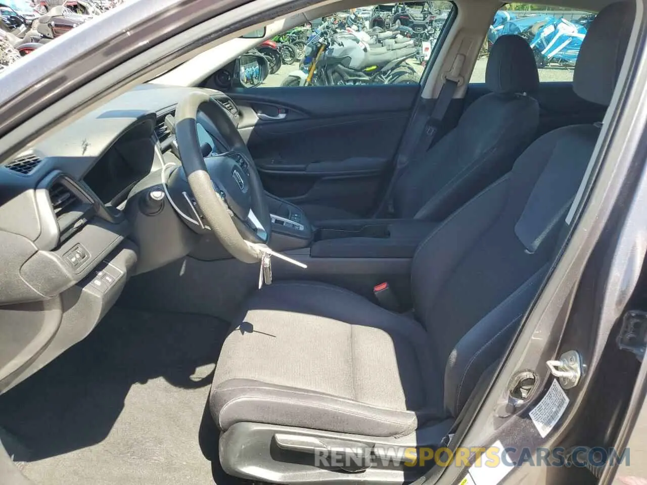 7 Photograph of a damaged car 19XZE4F52KE033983 HONDA INSIGHT 2019