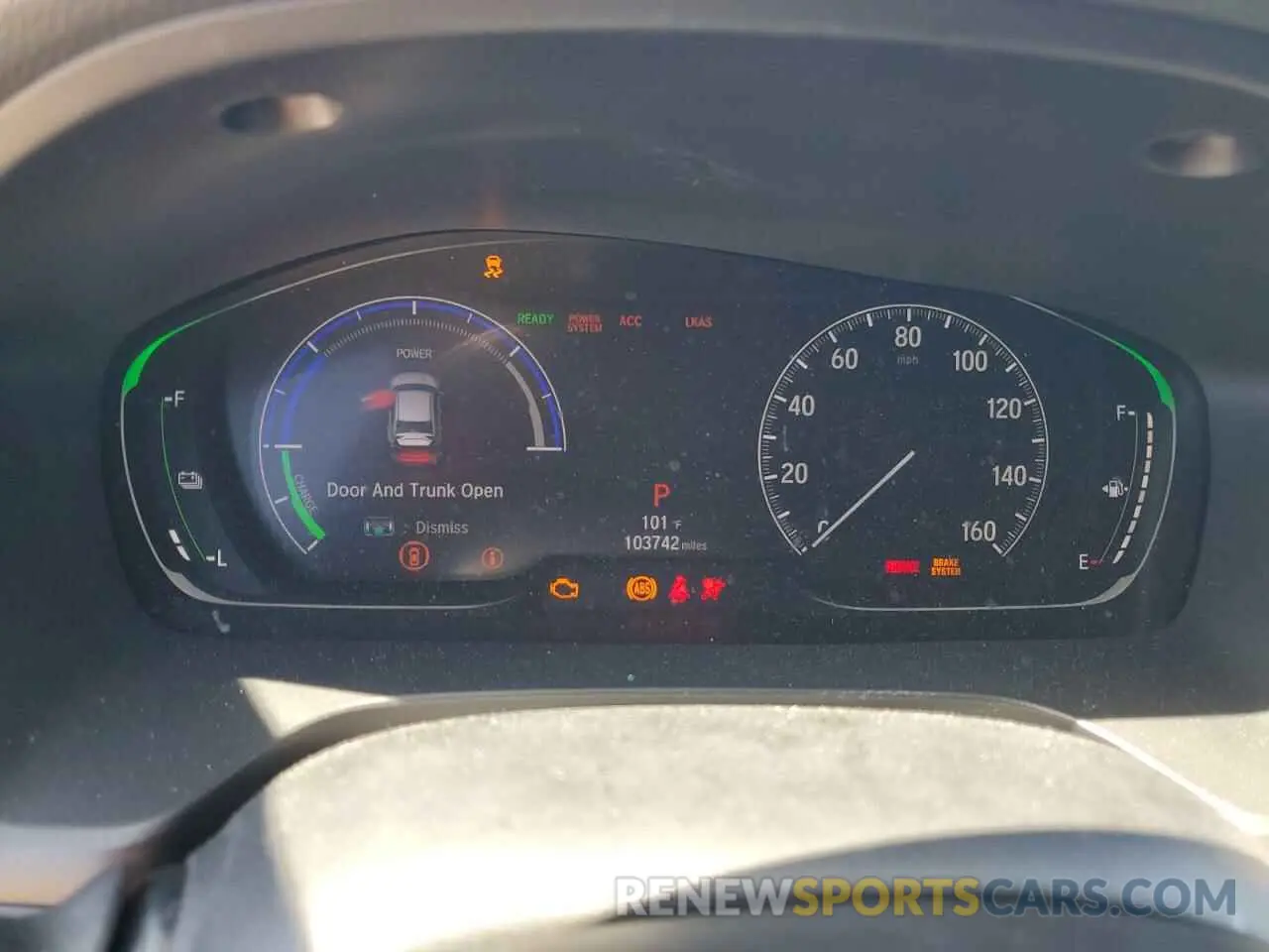 9 Photograph of a damaged car 19XZE4F52KE033983 HONDA INSIGHT 2019