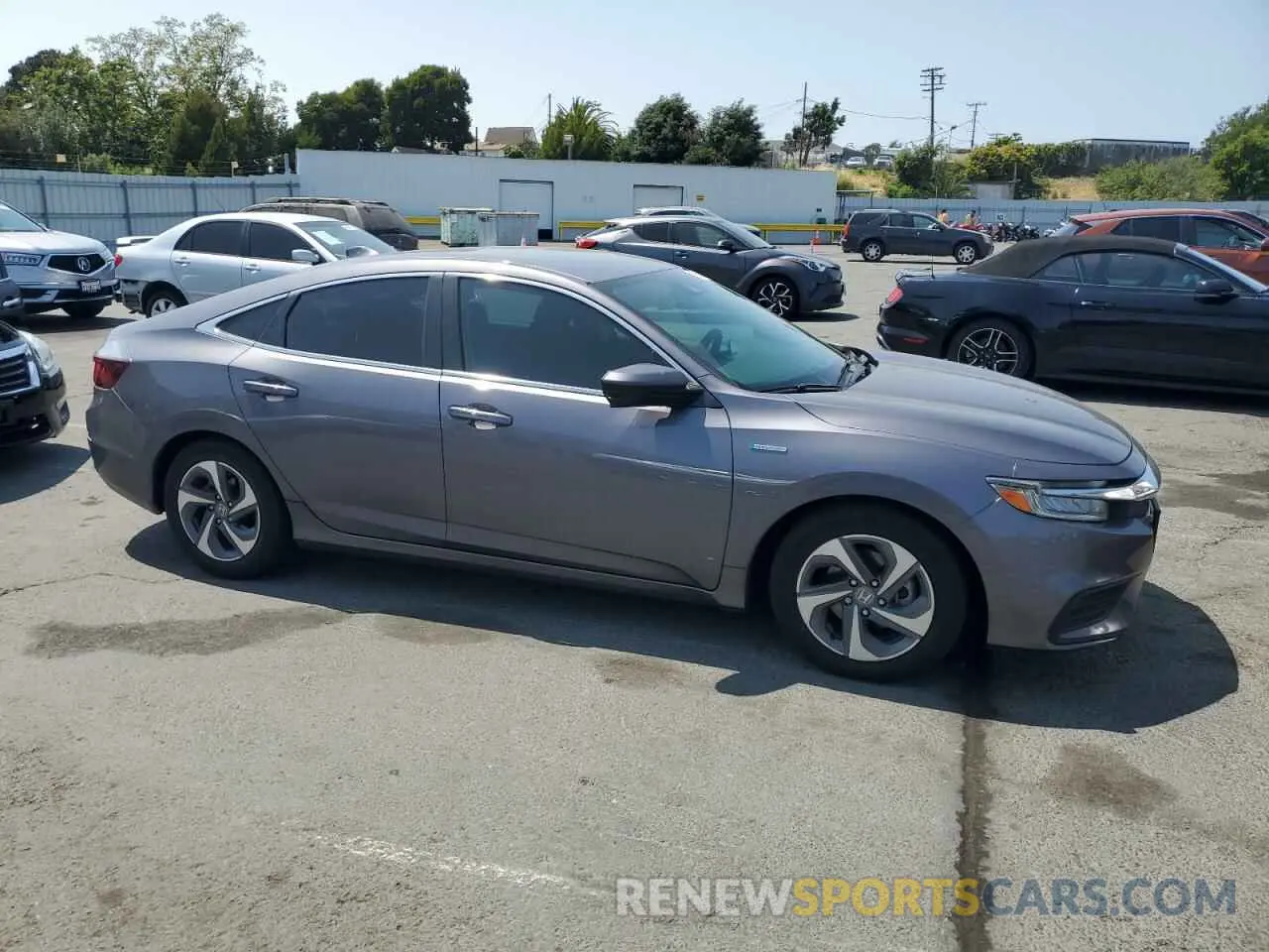 4 Photograph of a damaged car 19XZE4F53KE006890 HONDA INSIGHT 2019
