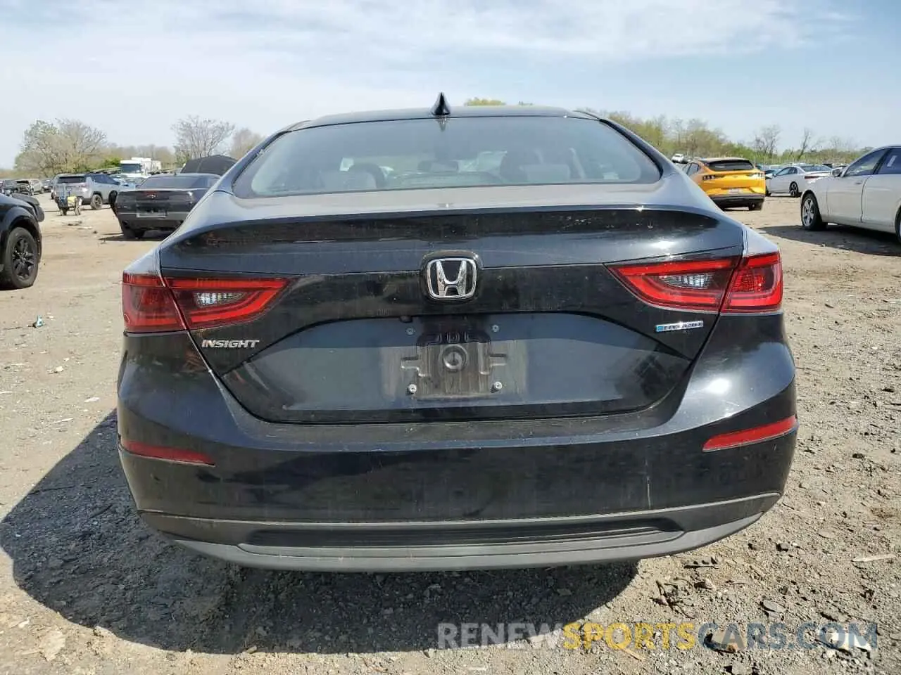 6 Photograph of a damaged car 19XZE4F53KE012804 HONDA INSIGHT 2019