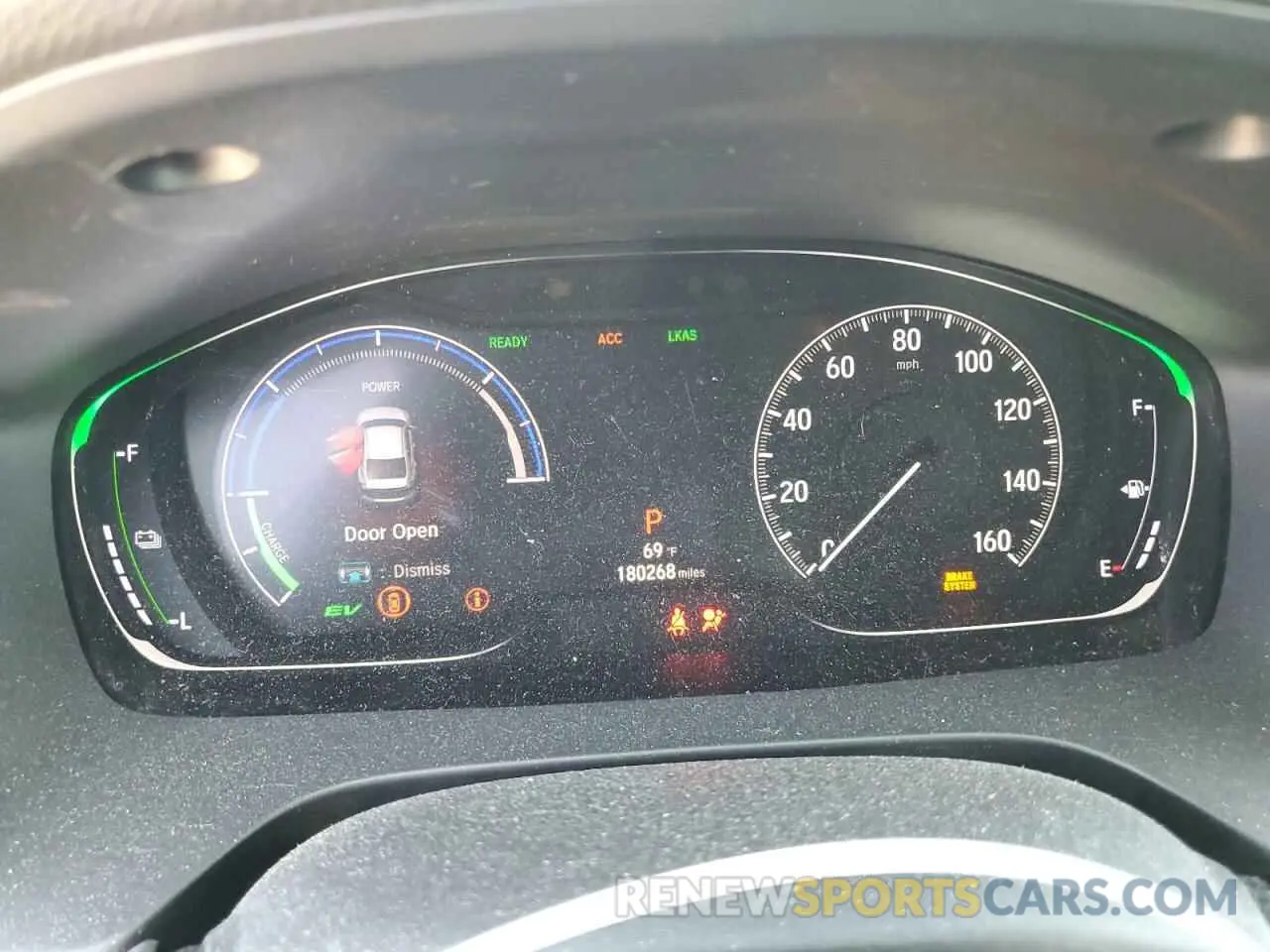 9 Photograph of a damaged car 19XZE4F53KE017565 HONDA INSIGHT 2019