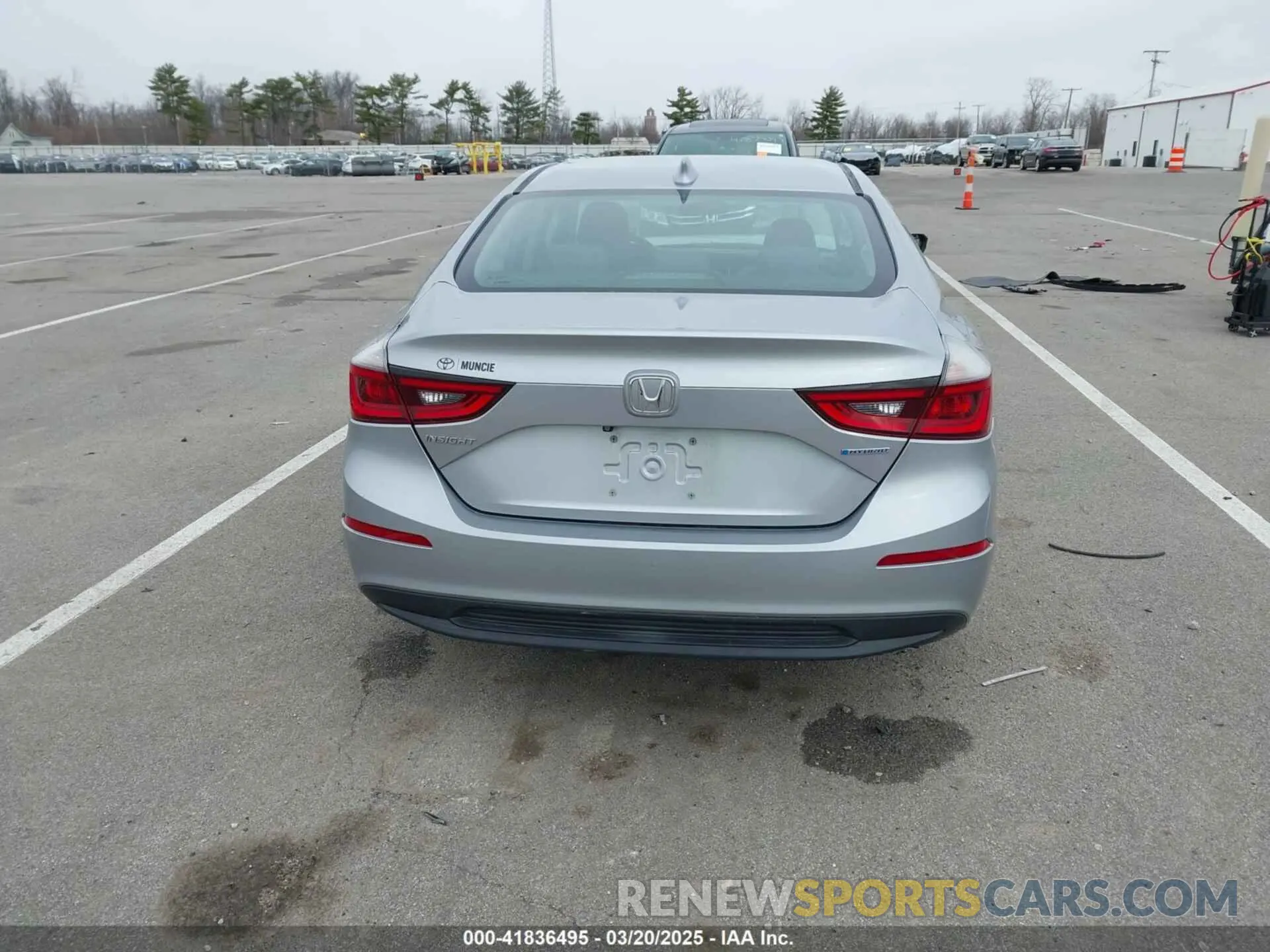 16 Photograph of a damaged car 19XZE4F54KE010155 HONDA INSIGHT 2019