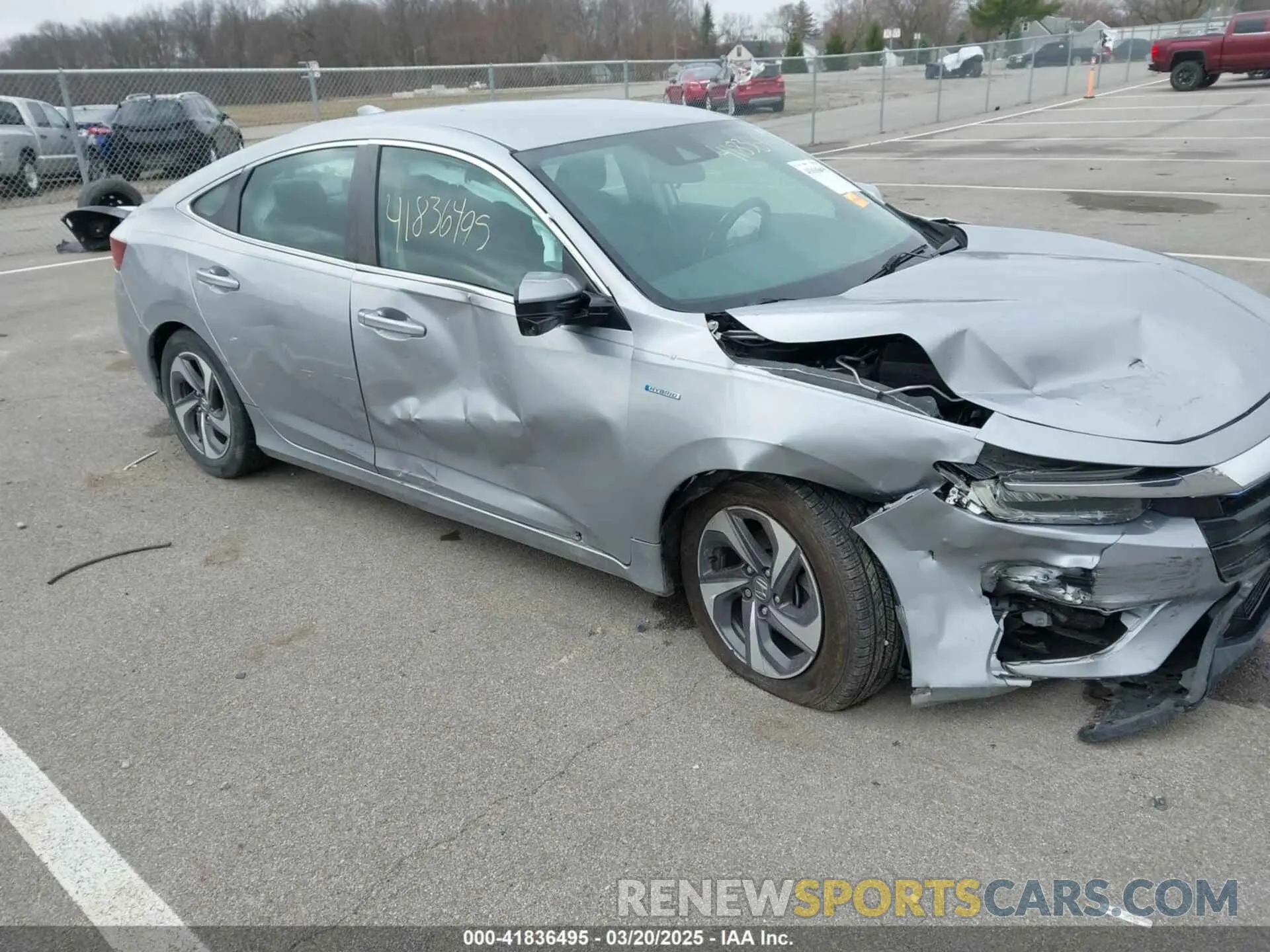 17 Photograph of a damaged car 19XZE4F54KE010155 HONDA INSIGHT 2019
