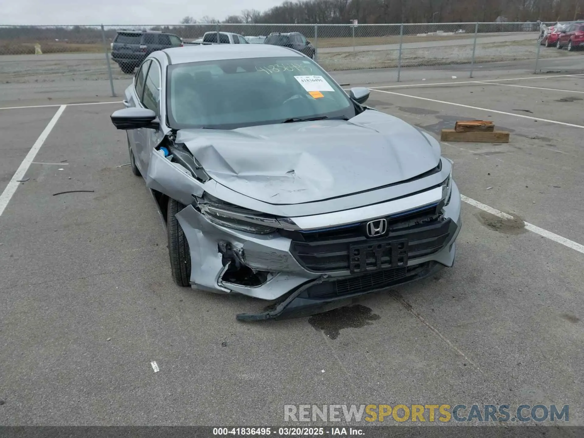 6 Photograph of a damaged car 19XZE4F54KE010155 HONDA INSIGHT 2019