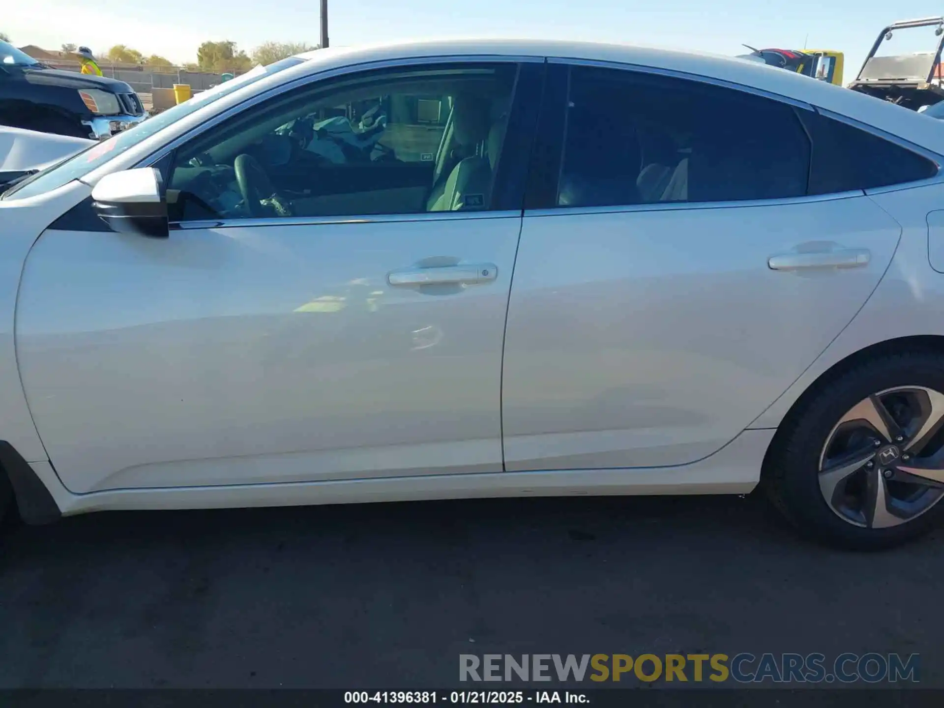 14 Photograph of a damaged car 19XZE4F54KE022533 HONDA INSIGHT 2019