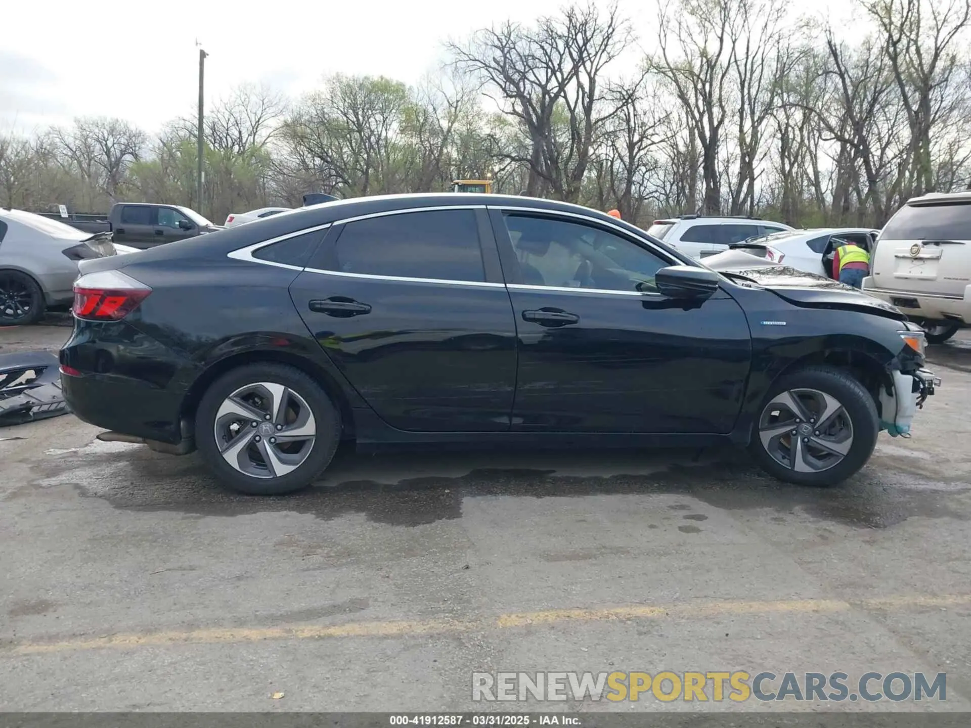 13 Photograph of a damaged car 19XZE4F54KE024461 HONDA INSIGHT 2019