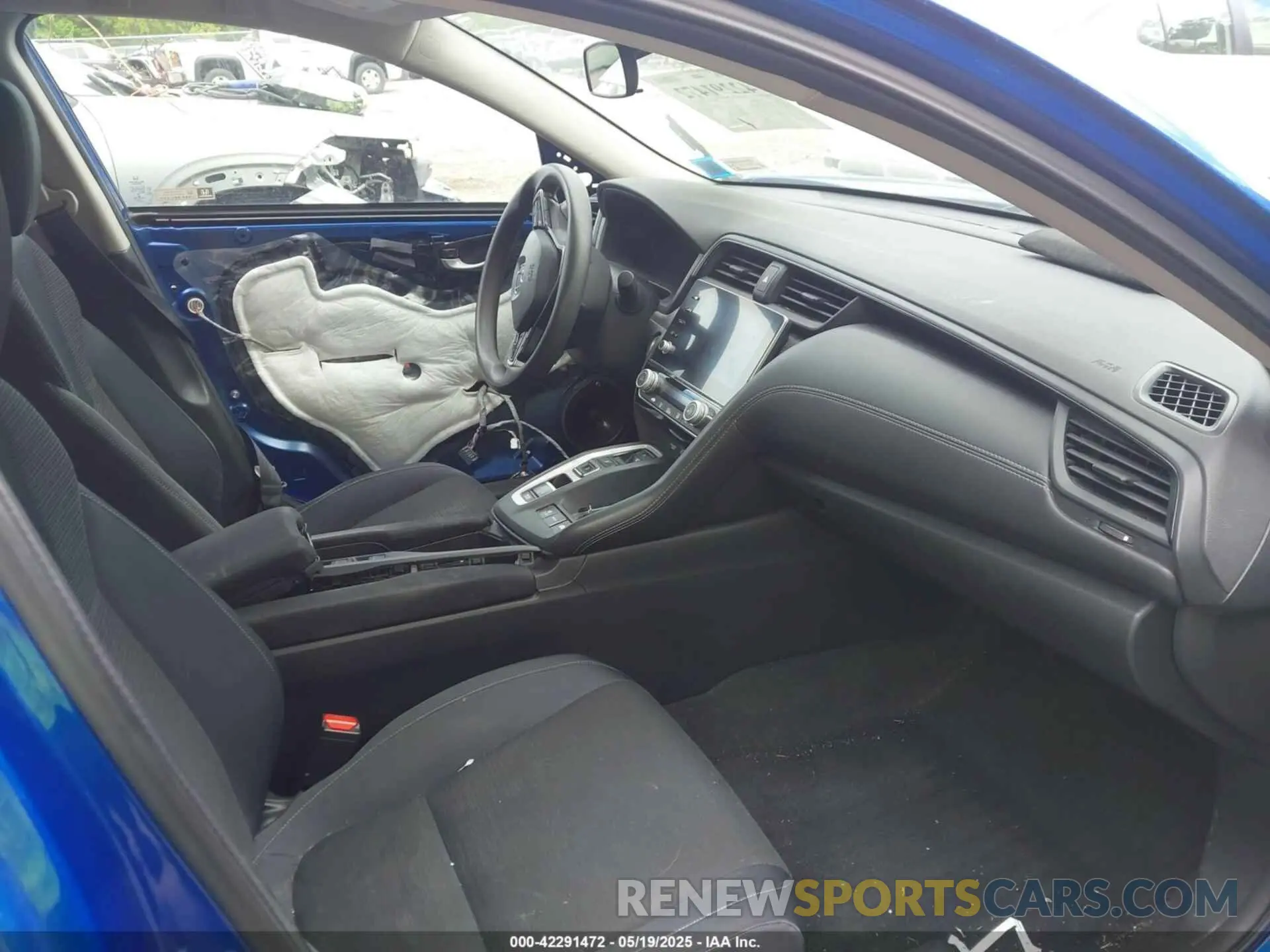 5 Photograph of a damaged car 19XZE4F55KE022055 HONDA INSIGHT 2019