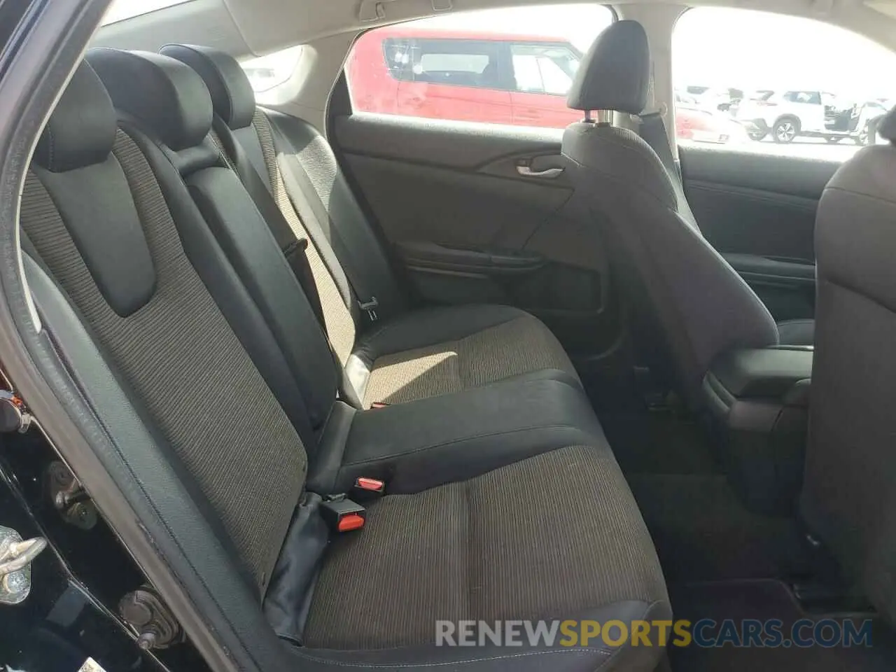 10 Photograph of a damaged car 19XZE4F55KE031676 HONDA INSIGHT 2019