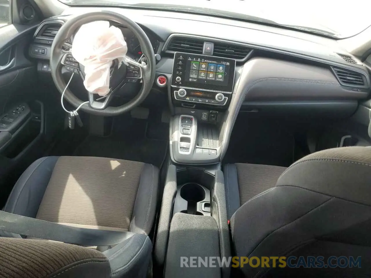 8 Photograph of a damaged car 19XZE4F55KE031676 HONDA INSIGHT 2019
