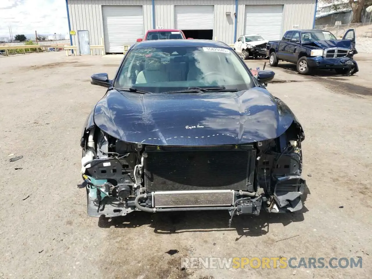 6 Photograph of a damaged car 19XZE4F55KE031886 HONDA INSIGHT 2019
