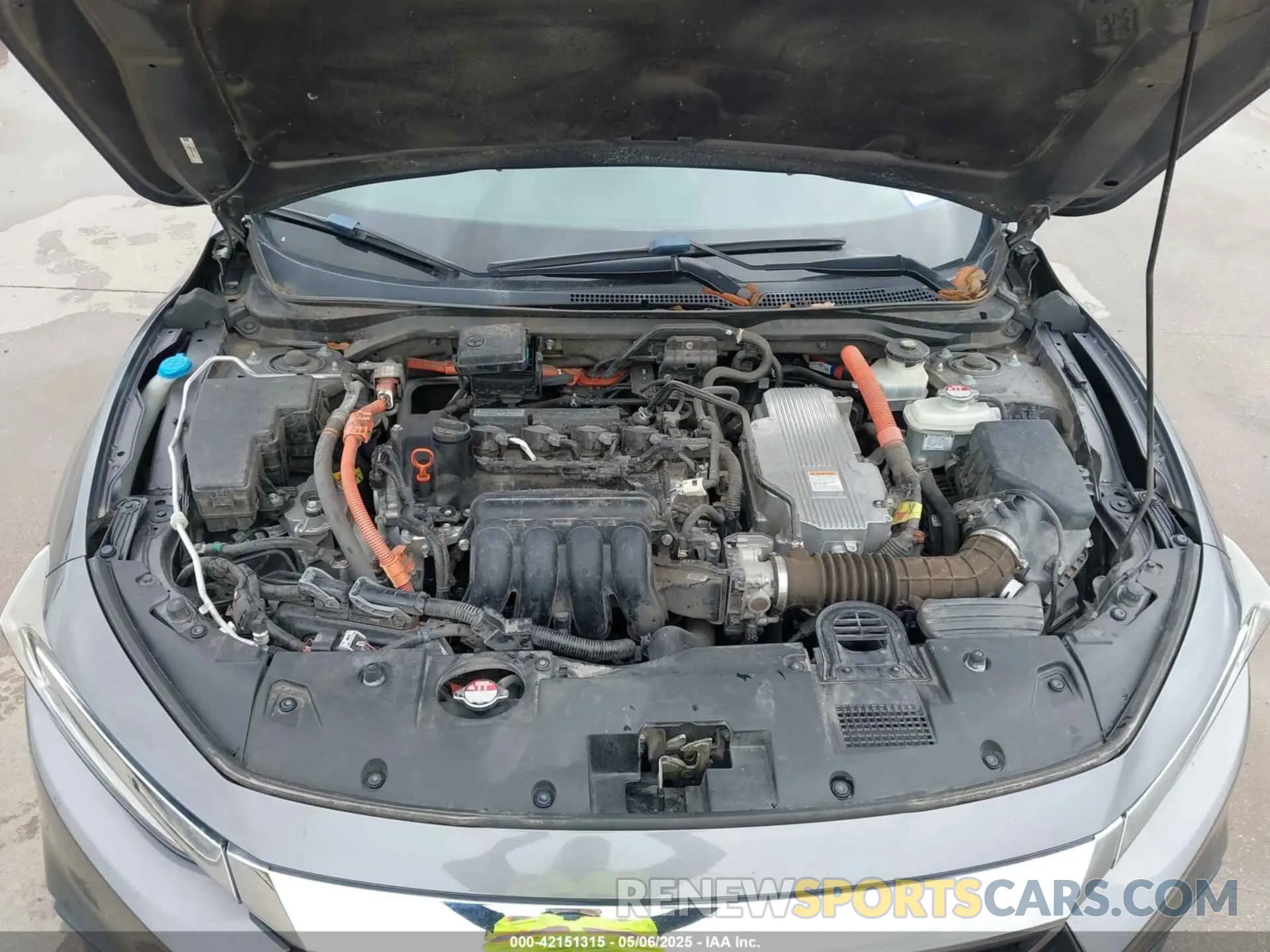 10 Photograph of a damaged car 19XZE4F56KE025837 HONDA INSIGHT 2019