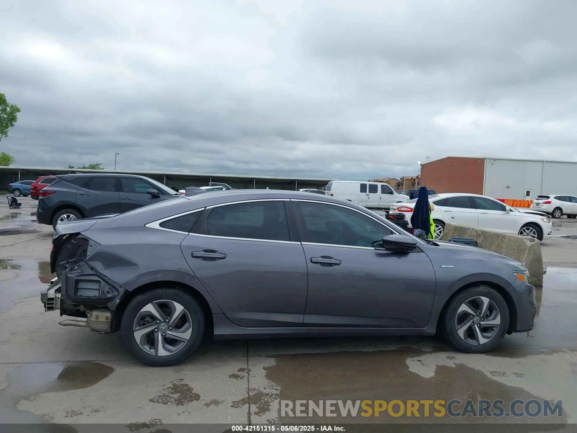 14 Photograph of a damaged car 19XZE4F56KE025837 HONDA INSIGHT 2019