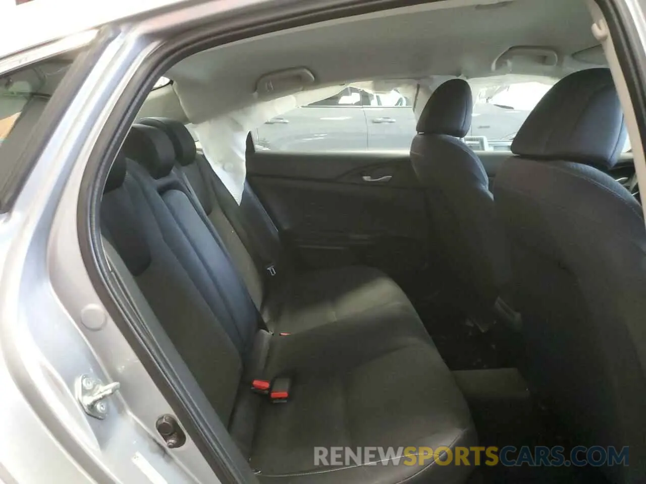 10 Photograph of a damaged car 19XZE4F57KE008173 HONDA INSIGHT 2019