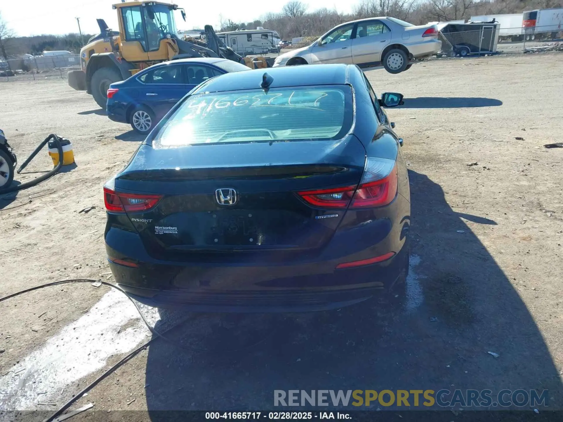 17 Photograph of a damaged car 19XZE4F57KE014734 HONDA INSIGHT 2019