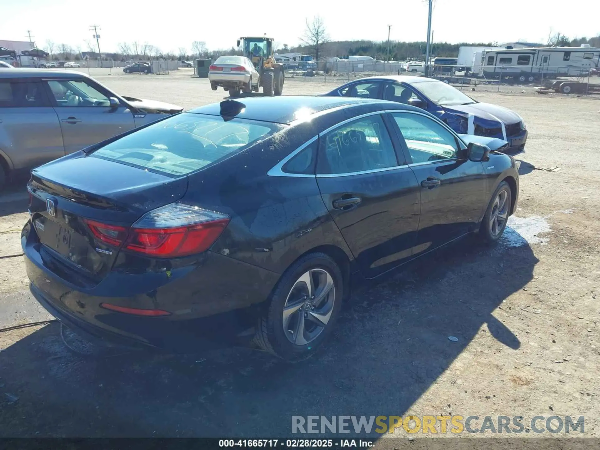 4 Photograph of a damaged car 19XZE4F57KE014734 HONDA INSIGHT 2019