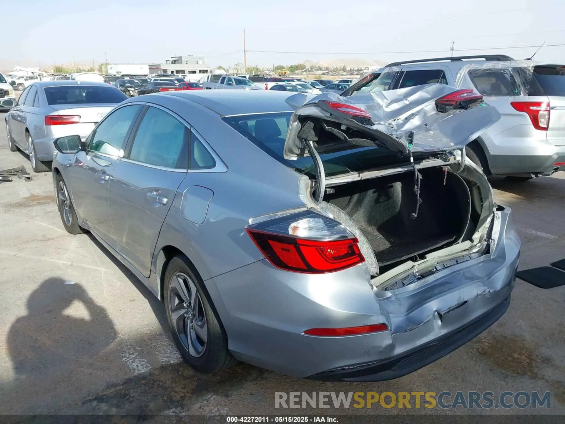 6 Photograph of a damaged car 19XZE4F57KE018251 HONDA INSIGHT 2019