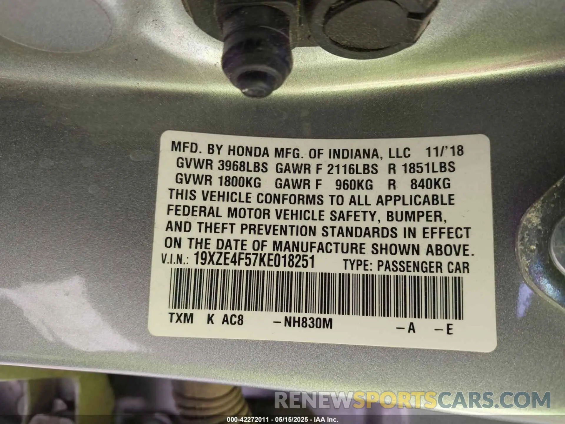 9 Photograph of a damaged car 19XZE4F57KE018251 HONDA INSIGHT 2019