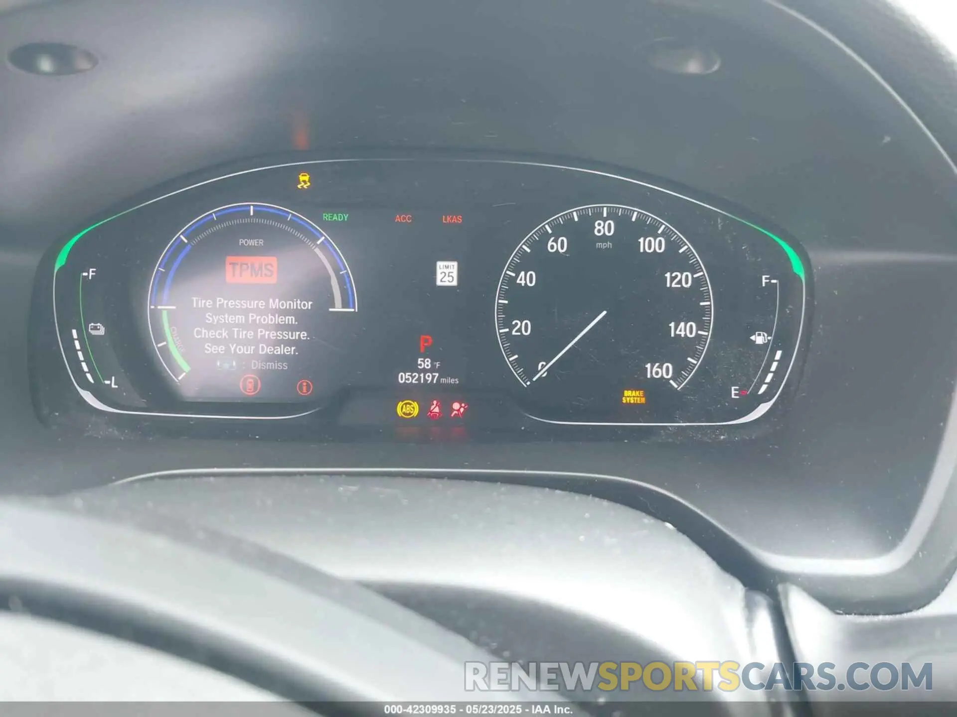 7 Photograph of a damaged car 19XZE4F57KE031887 HONDA INSIGHT 2019