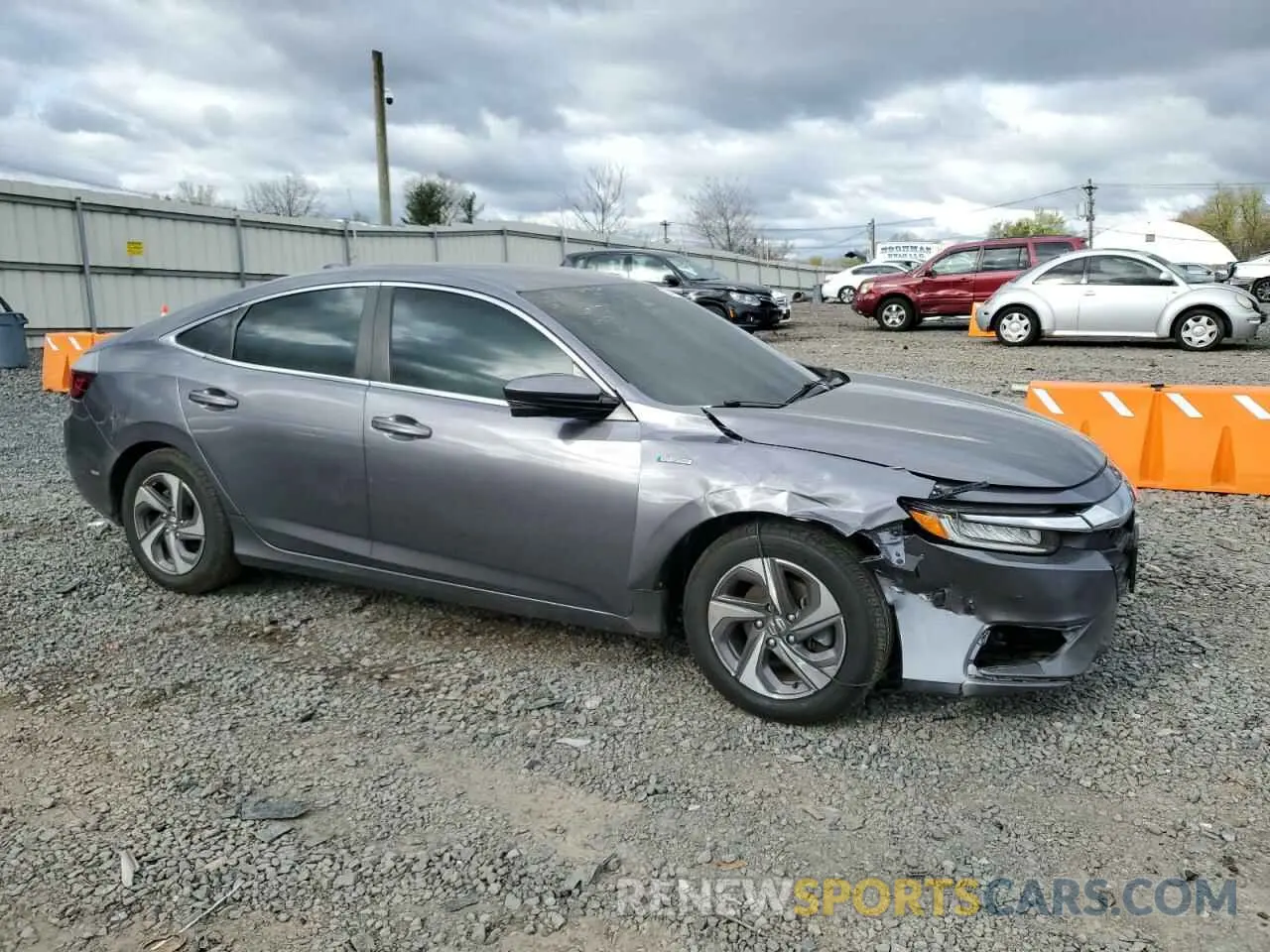 4 Photograph of a damaged car 19XZE4F58KE017755 HONDA INSIGHT 2019