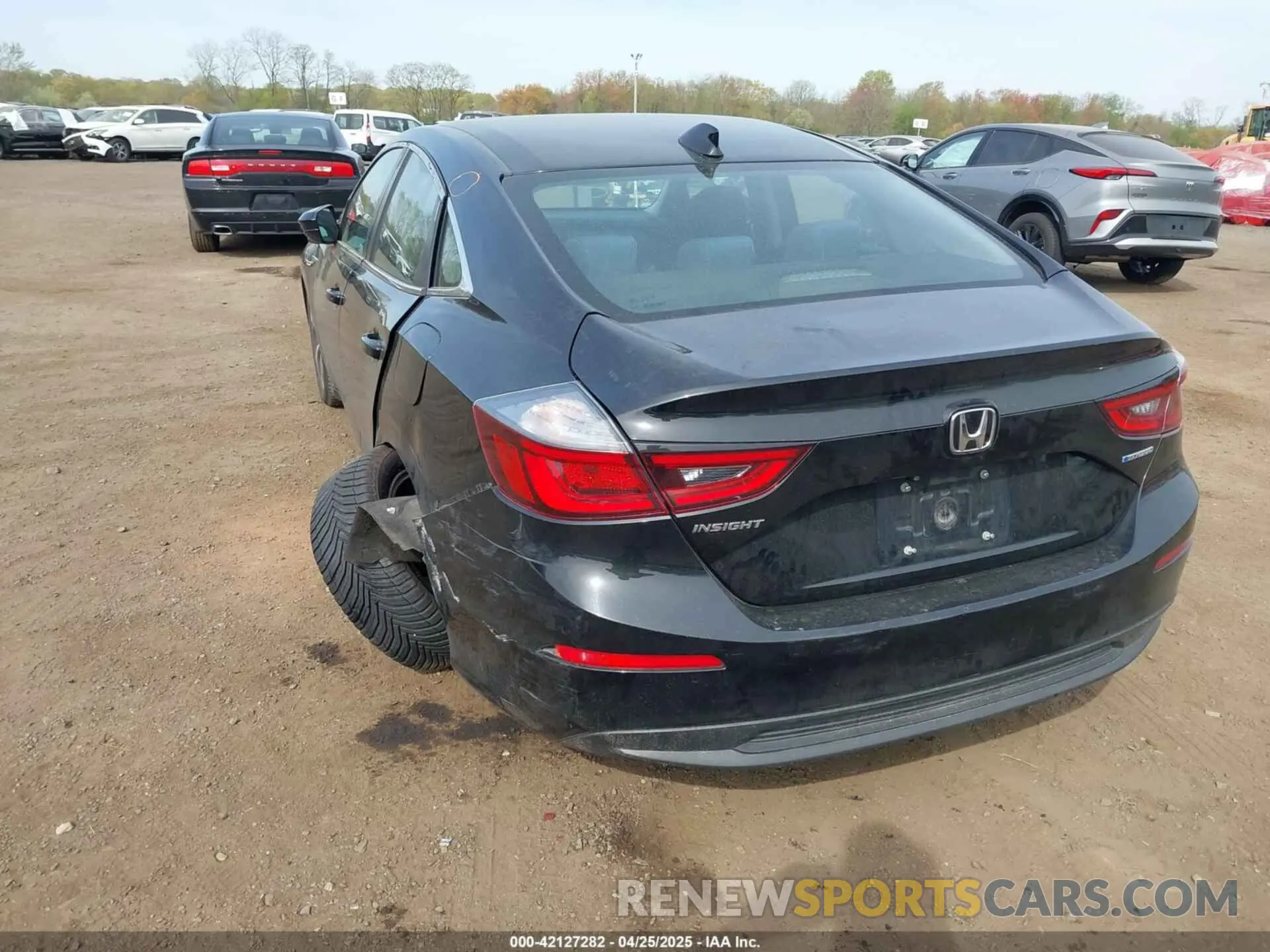 17 Photograph of a damaged car 19XZE4F58KE024446 HONDA INSIGHT 2019