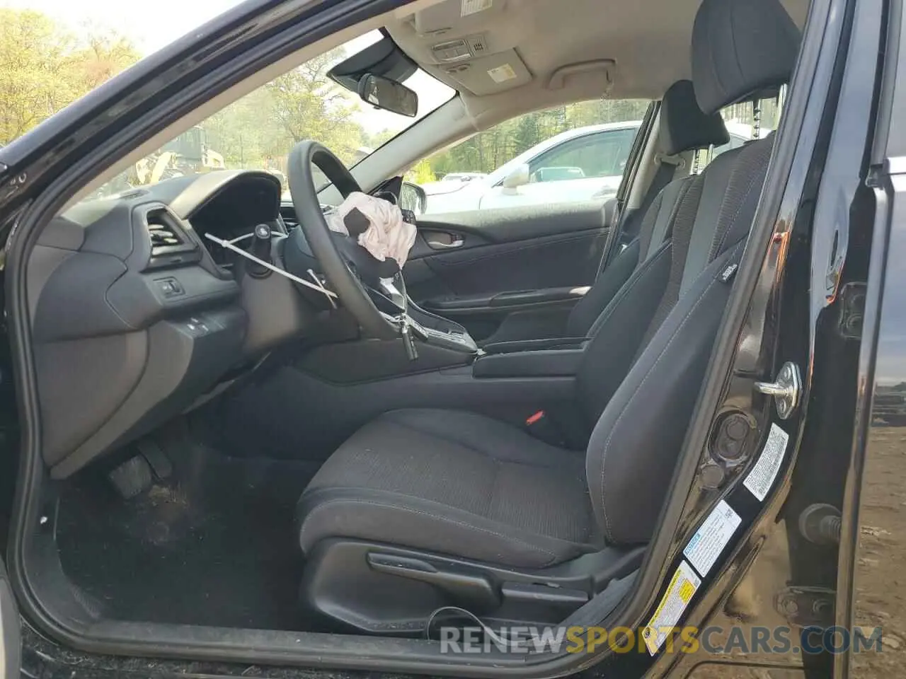 7 Photograph of a damaged car 19XZE4F58KE029663 HONDA INSIGHT 2019