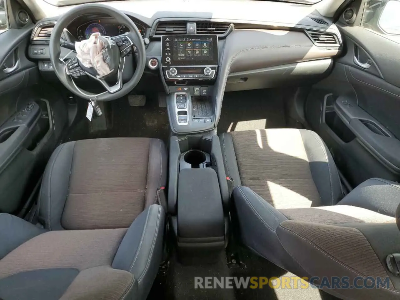8 Photograph of a damaged car 19XZE4F58KE029663 HONDA INSIGHT 2019