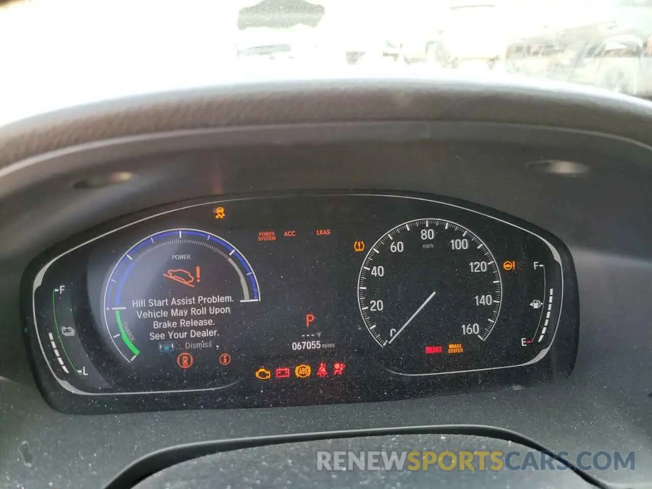 9 Photograph of a damaged car 19XZE4F58KE029663 HONDA INSIGHT 2019