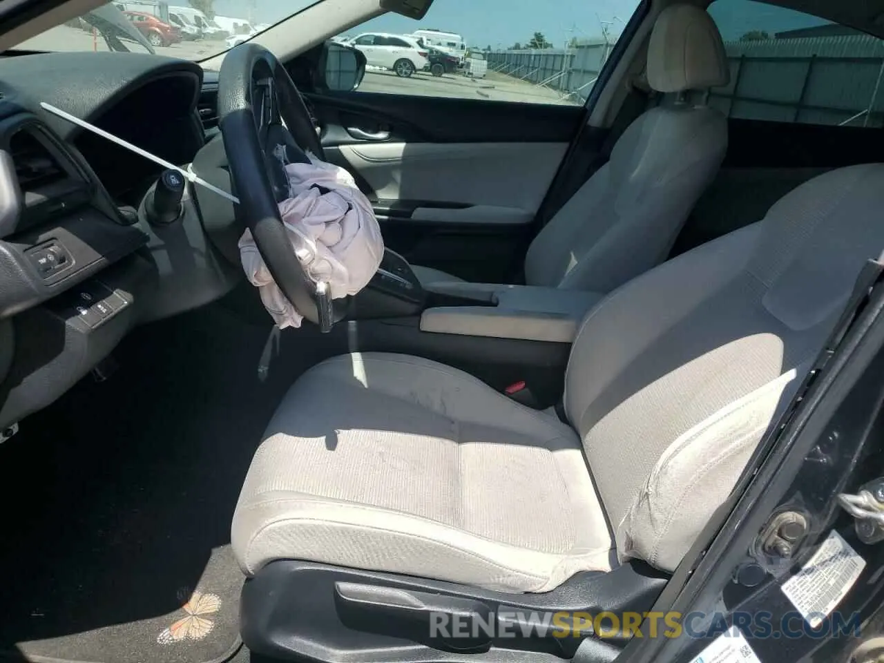 7 Photograph of a damaged car 19XZE4F58KE031929 HONDA INSIGHT 2019