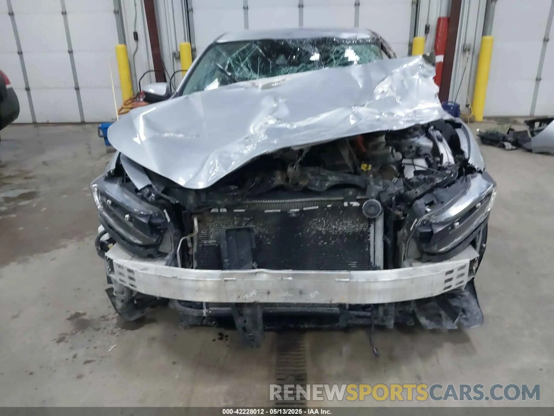 13 Photograph of a damaged car 19XZE4F59KE001869 HONDA INSIGHT 2019