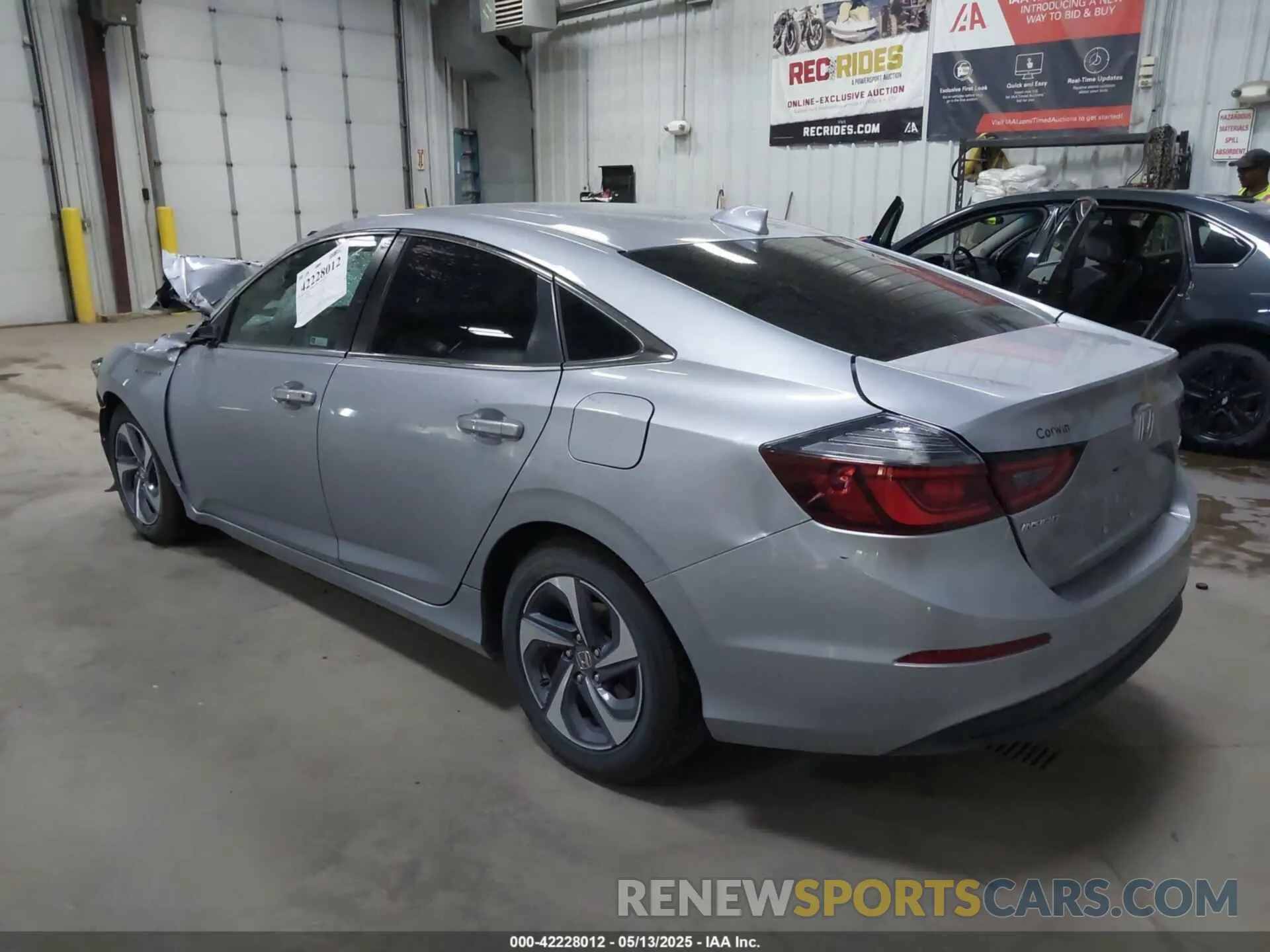 3 Photograph of a damaged car 19XZE4F59KE001869 HONDA INSIGHT 2019
