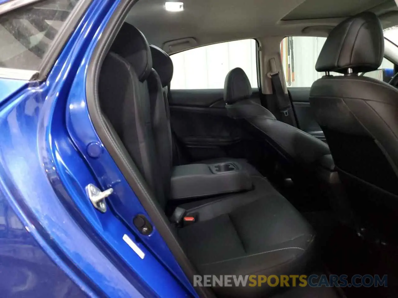 10 Photograph of a damaged car 19XZE4F90KE003576 HONDA INSIGHT 2019