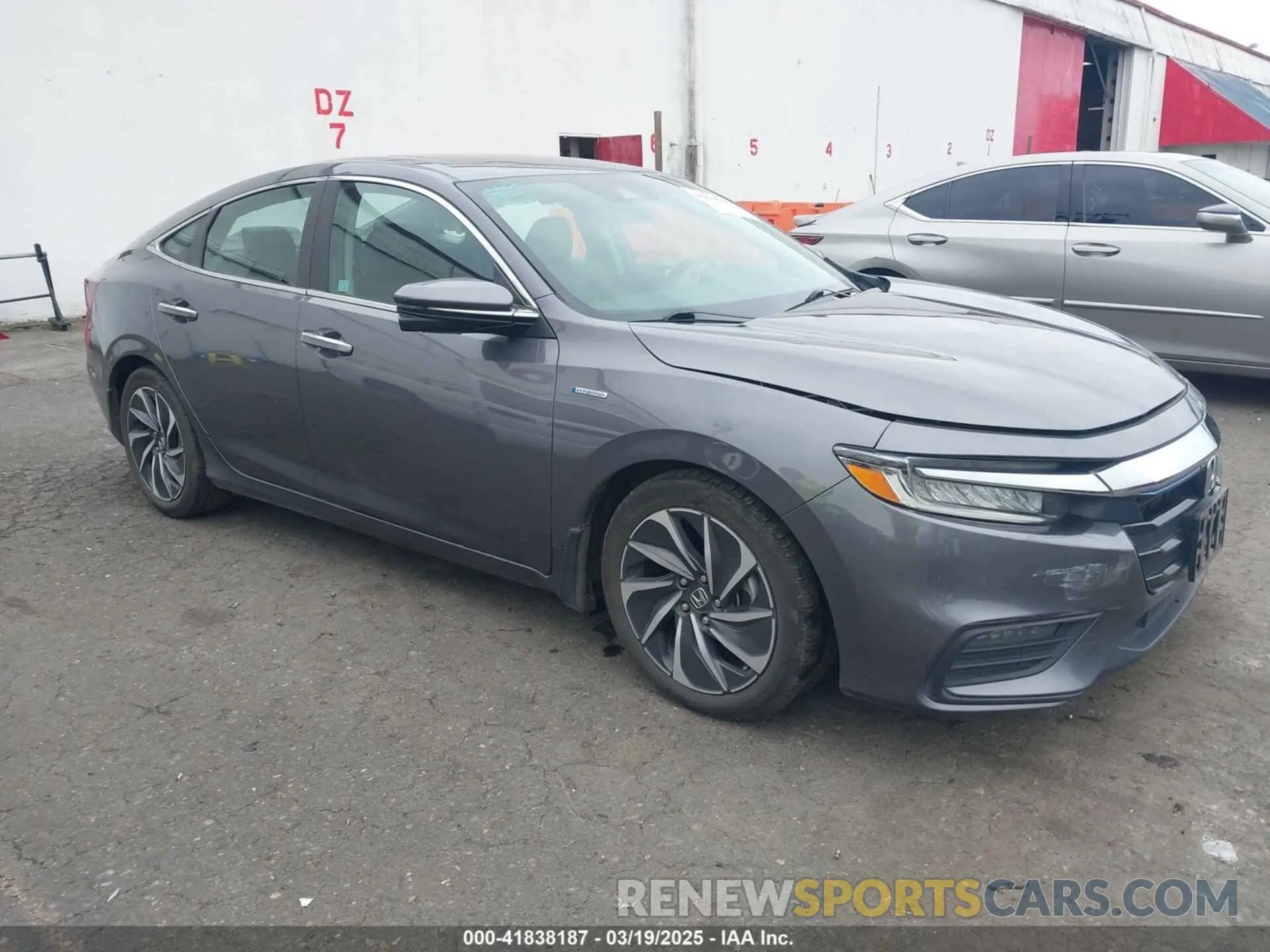 1 Photograph of a damaged car 19XZE4F90KE020510 HONDA INSIGHT 2019