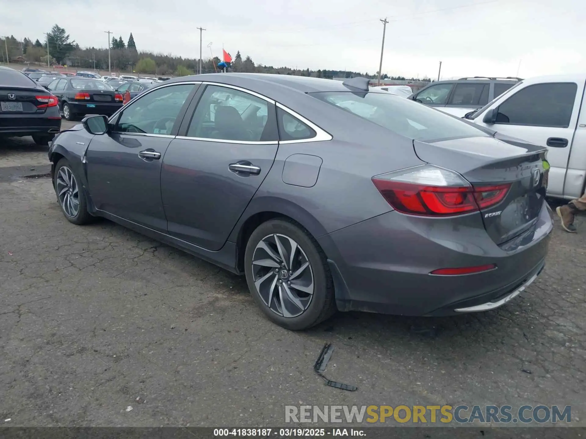 3 Photograph of a damaged car 19XZE4F90KE020510 HONDA INSIGHT 2019