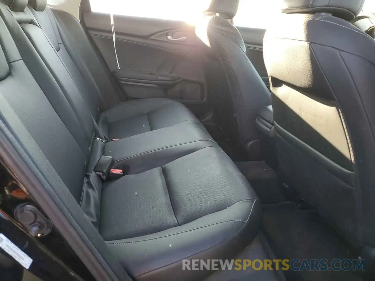 10 Photograph of a damaged car 19XZE4F90KE028249 HONDA INSIGHT 2019