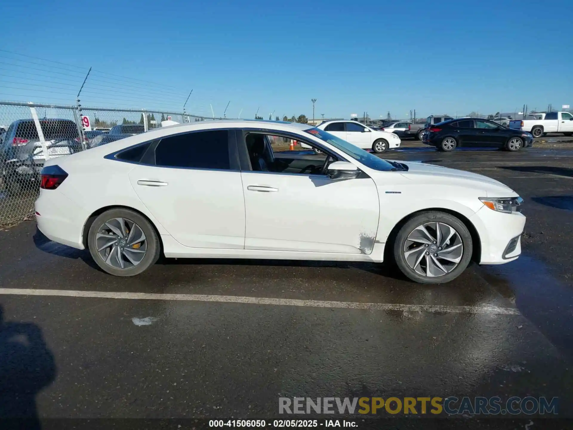 13 Photograph of a damaged car 19XZE4F92KE012764 HONDA INSIGHT 2019