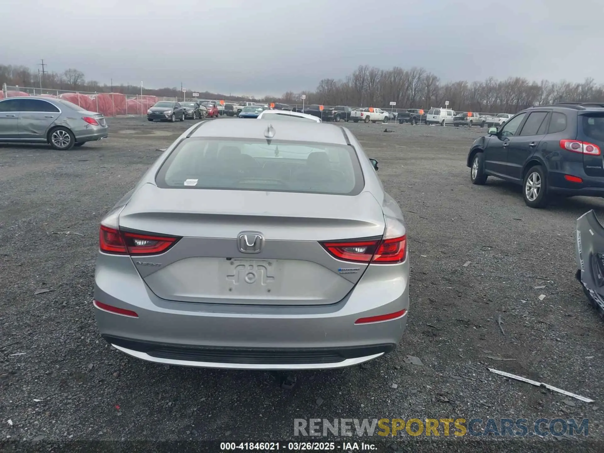 16 Photograph of a damaged car 19XZE4F93KE003037 HONDA INSIGHT 2019