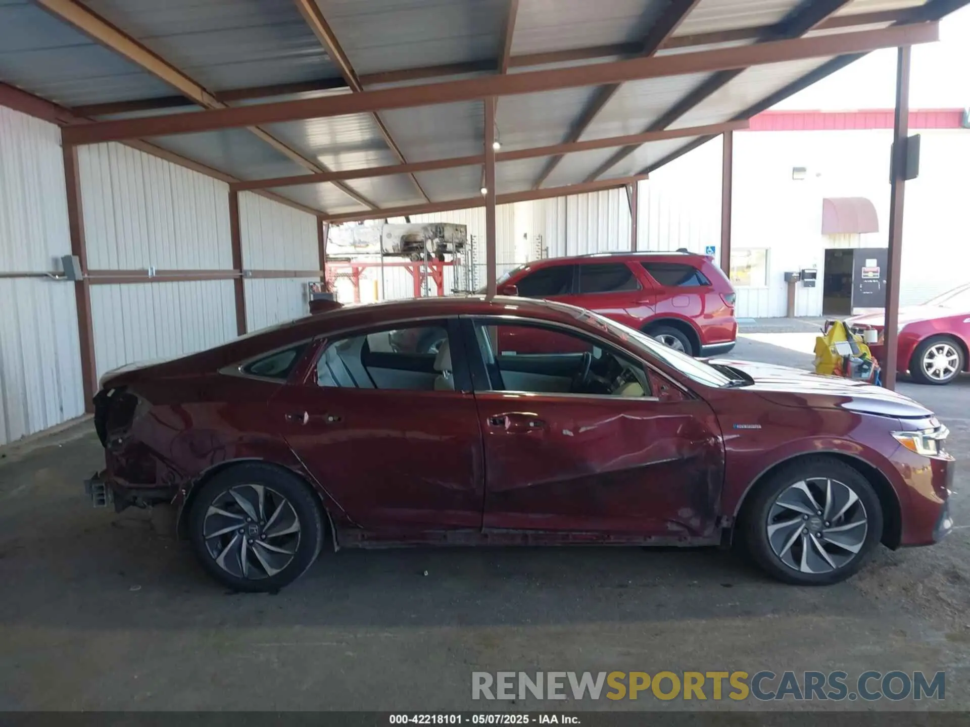 6 Photograph of a damaged car 19XZE4F94KE014483 HONDA INSIGHT 2019