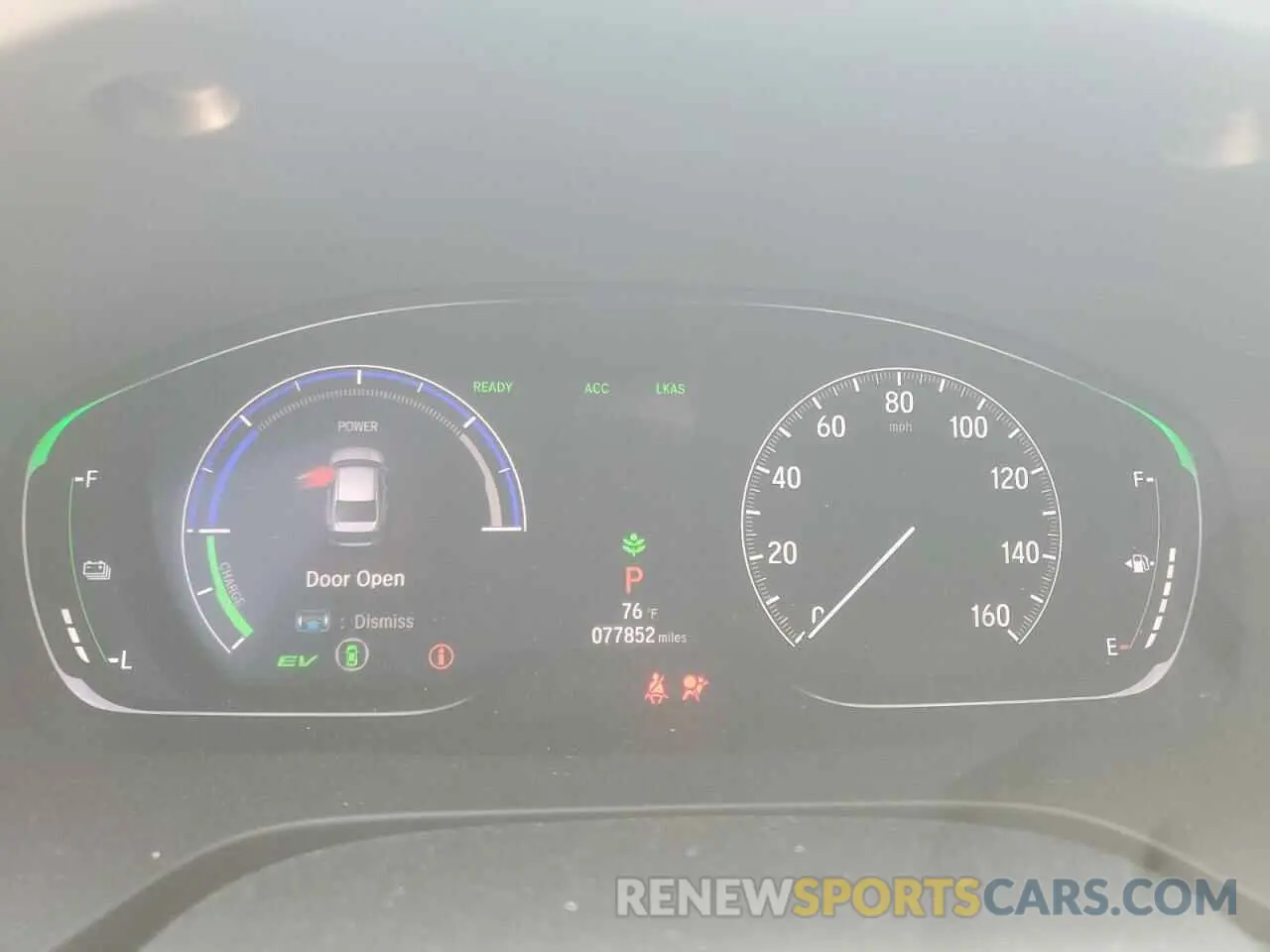 9 Photograph of a damaged car 19XZE4F94KE026861 HONDA INSIGHT 2019